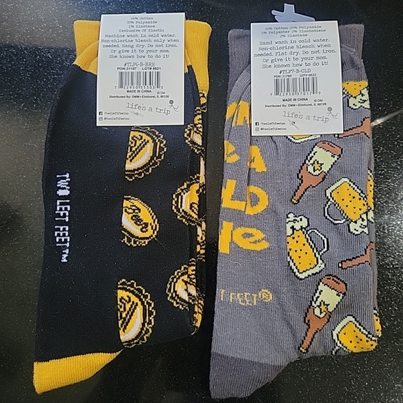Lot Of 2 Two Left Feet Unisex Beer Lovers Socks Beer Here & If You Can Read This - Picture 8 of 8